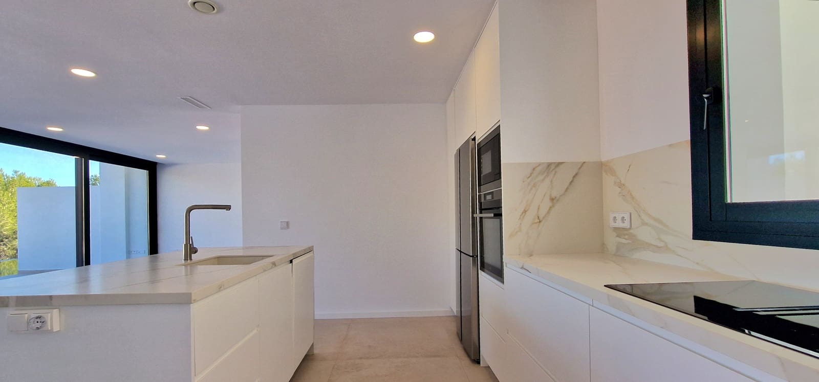 3 soveværelse Semi-Rækkehus til salg i Moraira med swimmingpool - € 690.000 (Ref: 8658056)