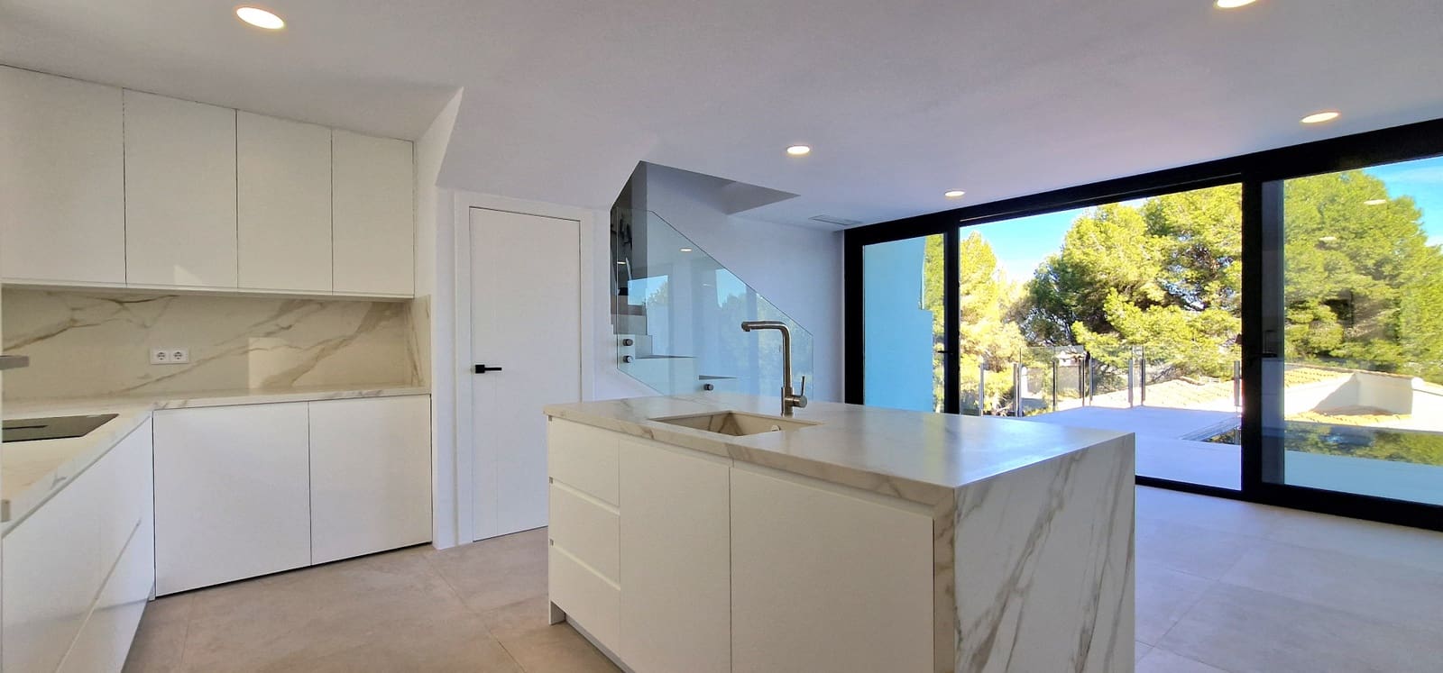 3 soveværelse Semi-Rækkehus til salg i Moraira med swimmingpool - € 690.000 (Ref: 8658056)