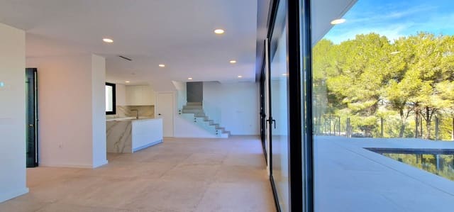 3 soveværelse Semi-Rækkehus til salg i Casco Urbano, Teulada-Moraira med swimmingpool - € 690.000 (Ref: 8658056)