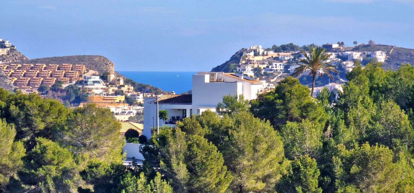 3 soveværelse Semi-Rækkehus til salg i Moraira med swimmingpool - € 690.000 (Ref: 8658056)