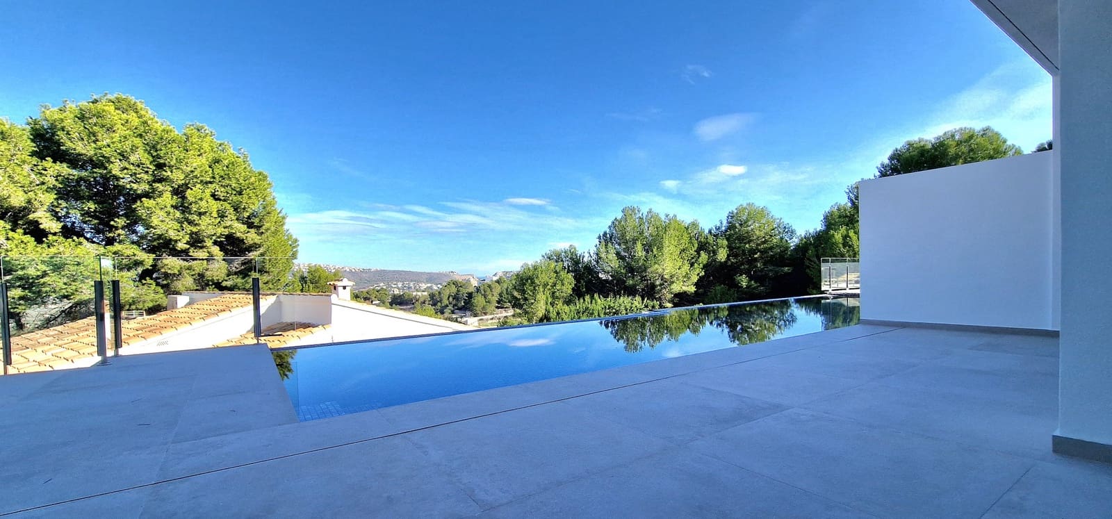 3 soveværelse Semi-Rækkehus til salg i Moraira med swimmingpool - € 690.000 (Ref: 8658056)