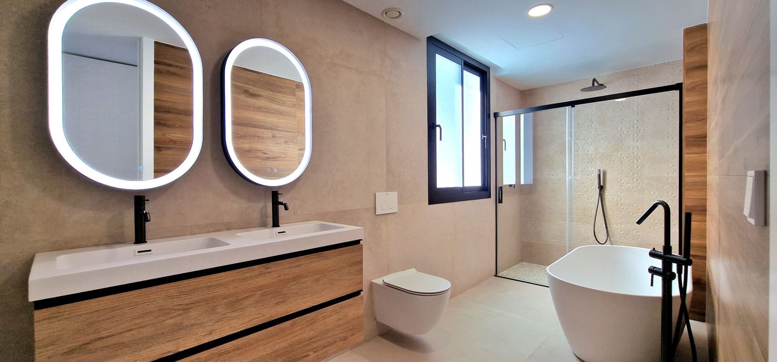 3 soveværelse Semi-Rækkehus til salg i Moraira med swimmingpool - € 690.000 (Ref: 8658056)