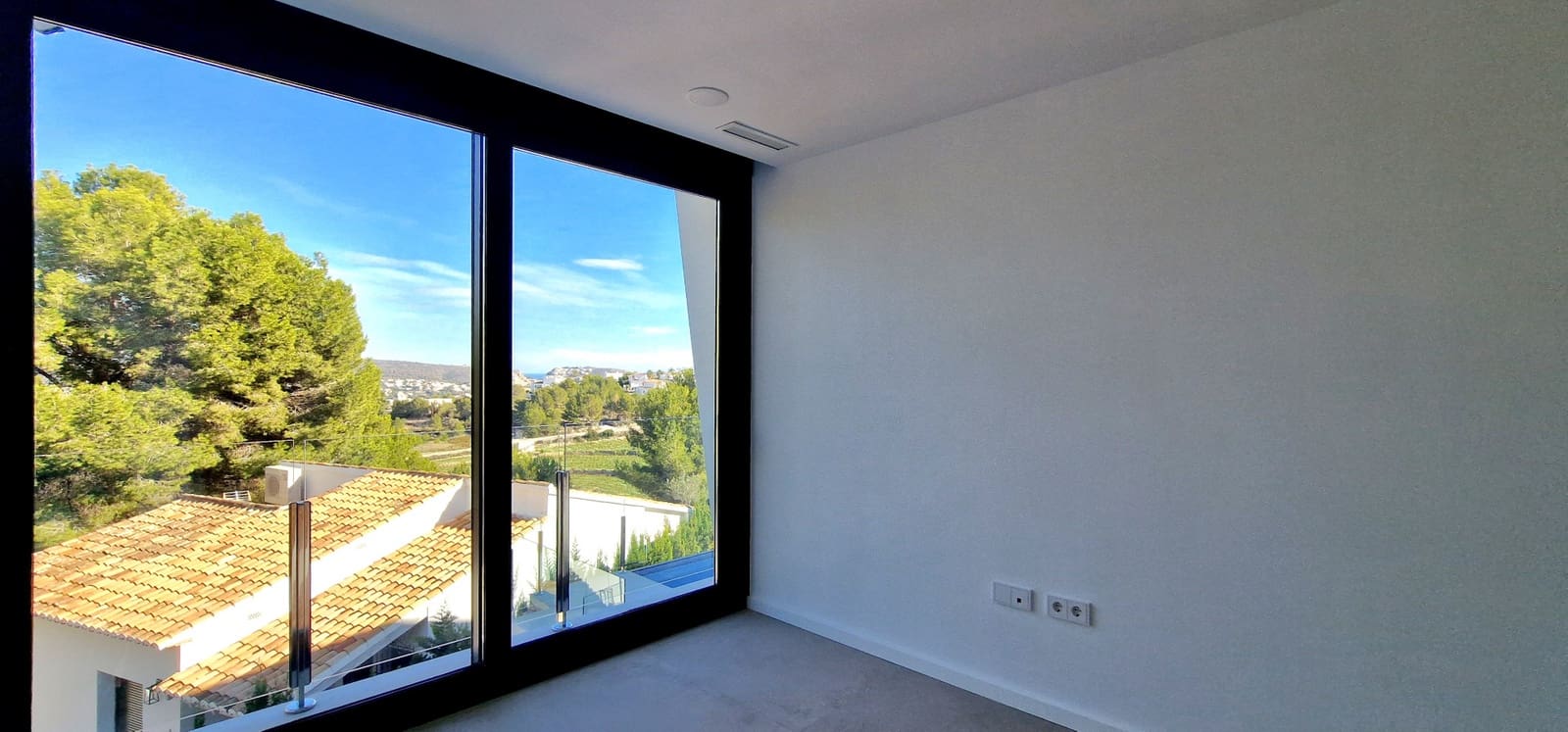 3 soveværelse Semi-Rækkehus til salg i Moraira med swimmingpool - € 690.000 (Ref: 8658056)