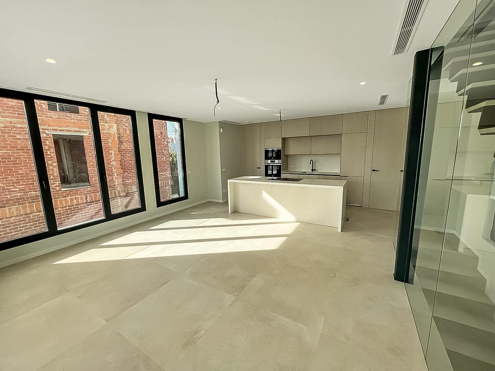 4 soveværelse Villa til salg i Oliva med swimmingpool - € 950.000 (Ref: 8675340)