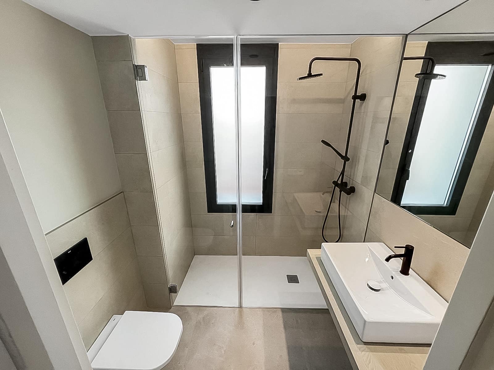 4 soveværelse Villa til salg i Oliva med swimmingpool - € 950.000 (Ref: 8675340)