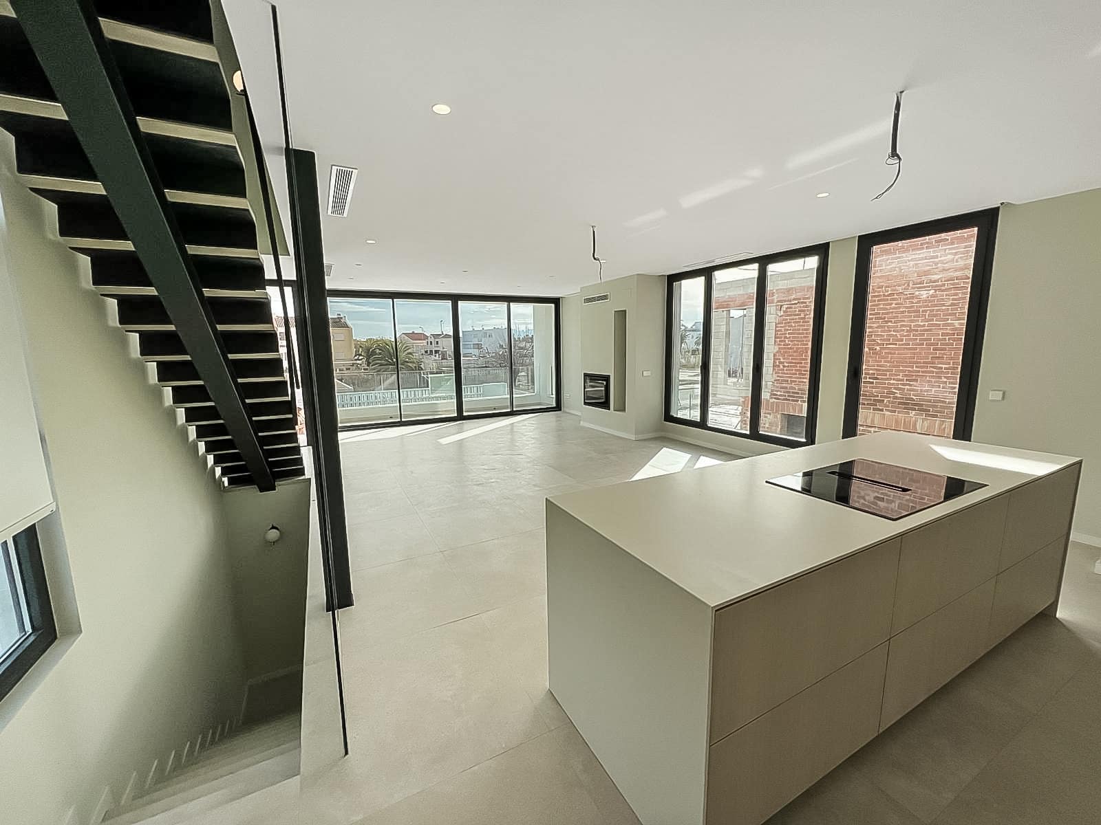 4 soveværelse Villa til salg i Oliva med swimmingpool - € 950.000 (Ref: 8675340)