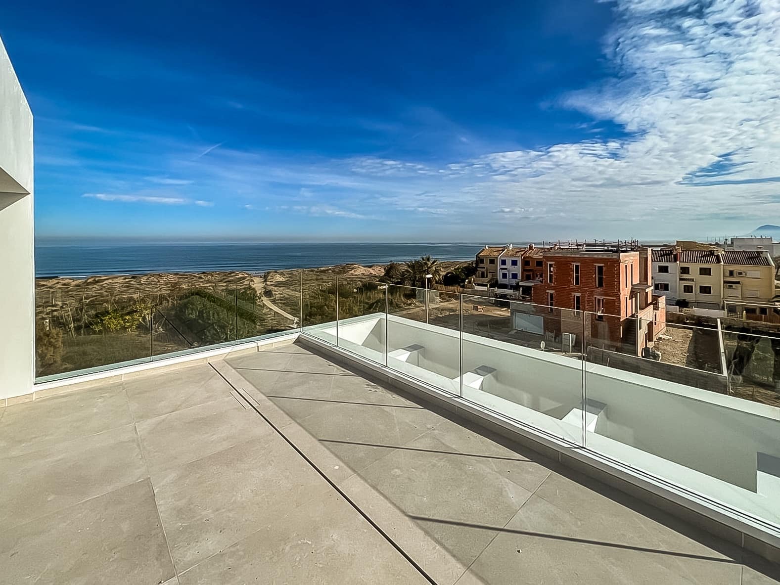 4 soveværelse Villa til salg i Oliva med swimmingpool - € 950.000 (Ref: 8675340)