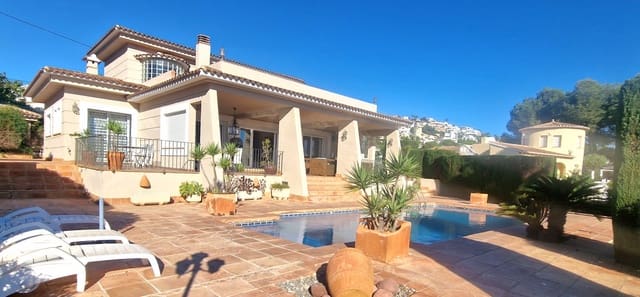 3 slaapkamer Villa te koop in Casco Urbano, Teulada-Moraira met zwembad - € 998.000 (Ref: 8703468)