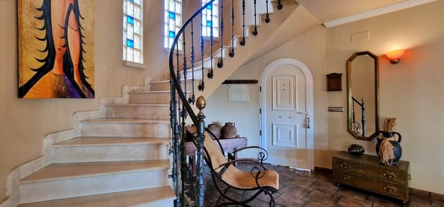 3 slaapkamer Villa te koop in Casco Urbano, Teulada-Moraira met zwembad - € 998.000 (Ref: 8703468)