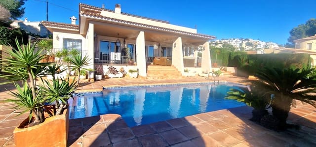 3 slaapkamer Villa te koop in Casco Urbano, Teulada-Moraira met zwembad - € 998.000 (Ref: 8703468)