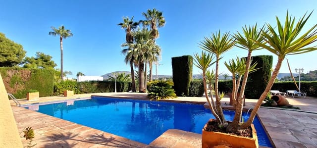 3 slaapkamer Villa te koop in Casco Urbano, Teulada-Moraira met zwembad - € 998.000 (Ref: 8703468)