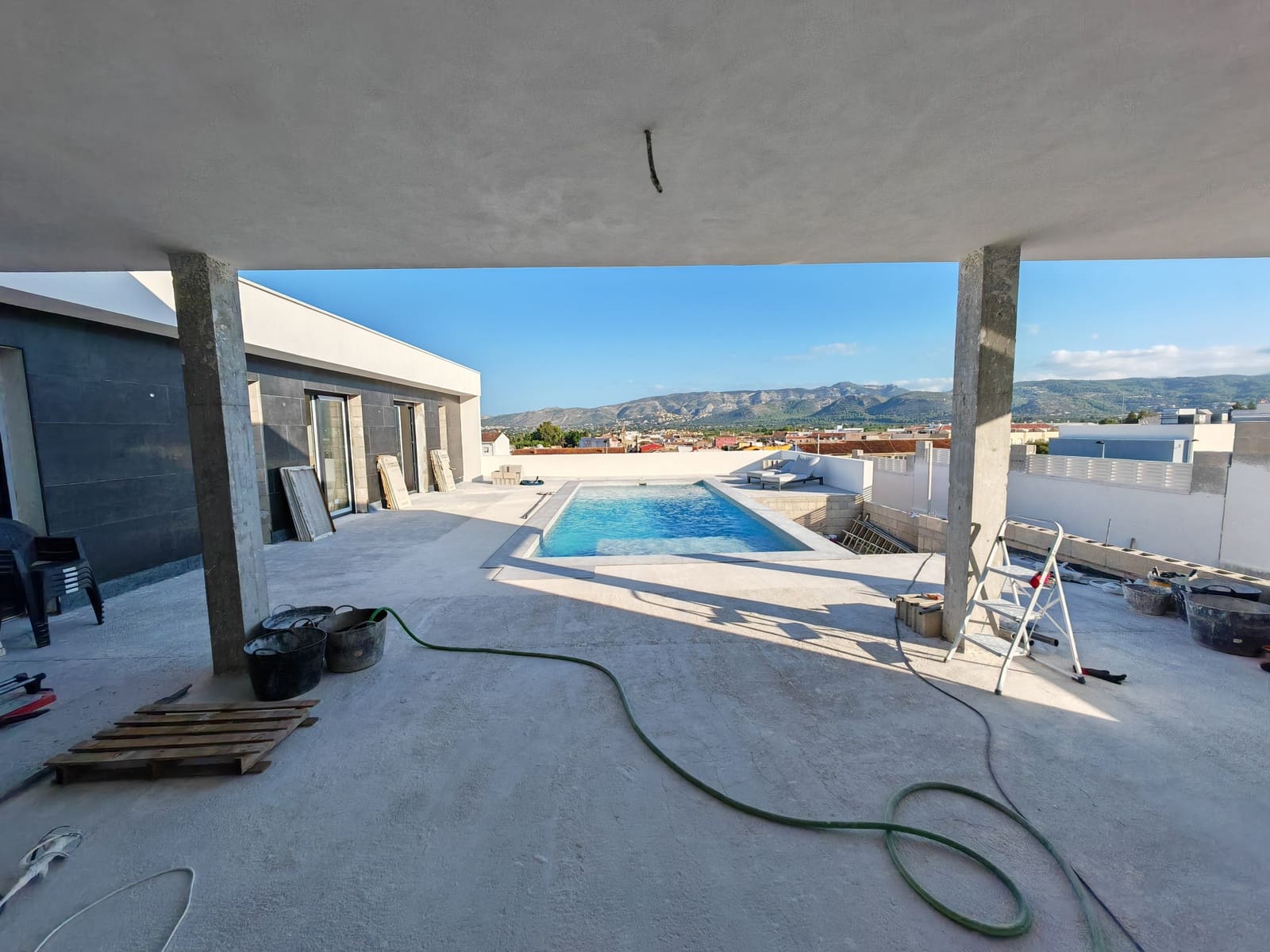 4 quarto Moradia para venda em Beniarbeig com piscina - 990 000 € (Ref: 8738697)