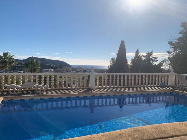 Chalet de 5 habitaciones en Casco Urbano, Teulada-Moraira en venta con piscina - 1.790.000 € (Ref: 8791616)