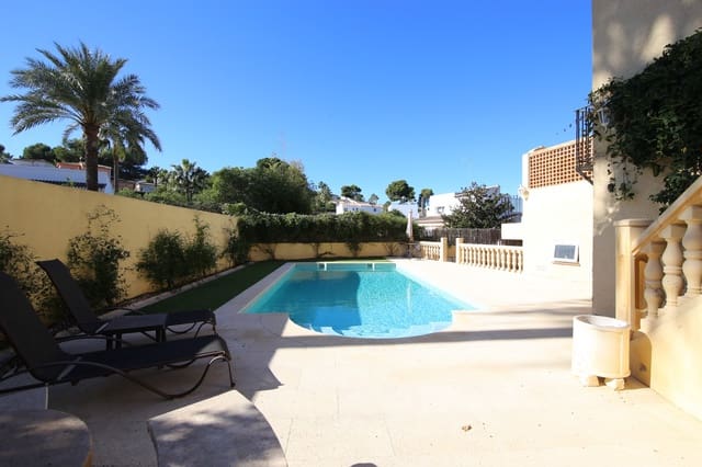 3 sypialnia Willa na sprzedaż w Centro ciudad, Javea / Xàbia z basenem - 745 000 € (Ref: 8816903)