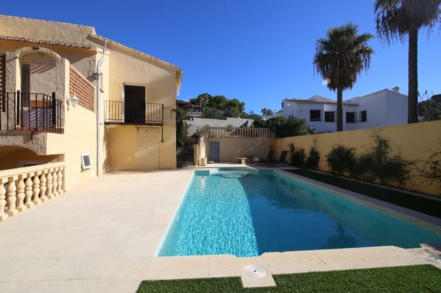 3 sypialnia Willa na sprzedaż w Centro ciudad, Javea / Xàbia z basenem - 745 000 € (Ref: 8816903)