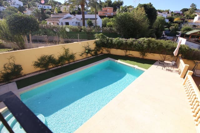 3 sypialnia Willa na sprzedaż w Centro ciudad, Javea / Xàbia z basenem - 745 000 € (Ref: 8816903)