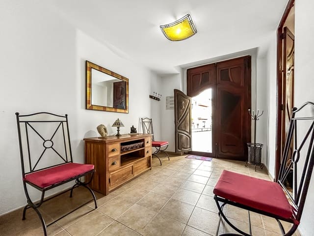 4 bedroom Townhouse for sale in Oliva Pueblo, Oliva - € 229,995 (Ref: 8837586)