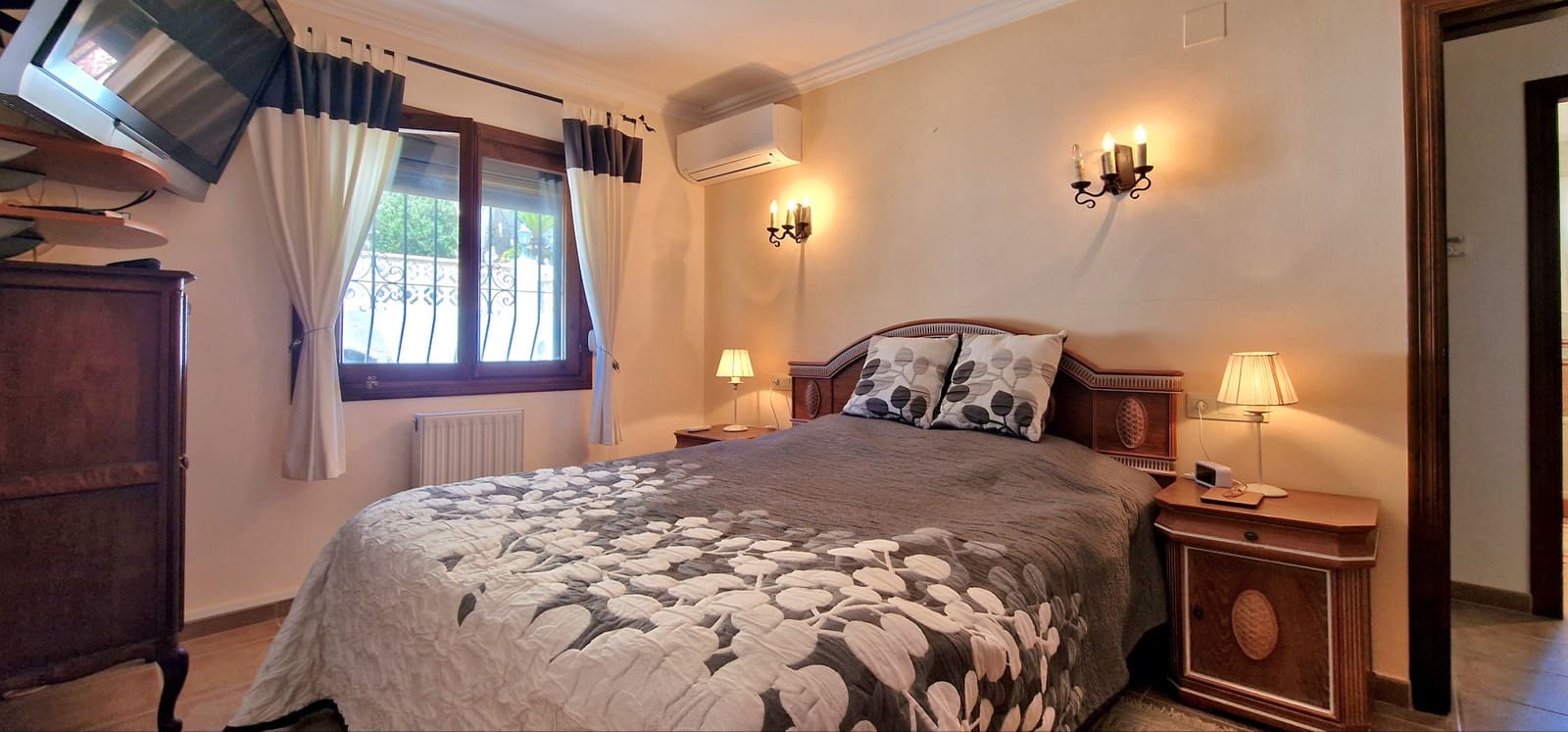 4 soveværelse Villa til salg i Moraira med swimmingpool - € 665.000 (Ref: 8923222)