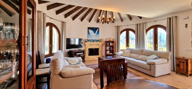 4 sovrum Villa till salu i Casco Urbano, Teulada-Moraira med pool - 665 000 € (Ref: 8923222)