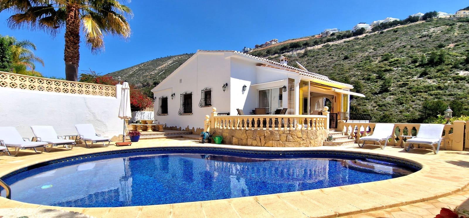 4 soveværelse Villa til salg i Moraira med swimmingpool - € 665.000 (Ref: 8923222)