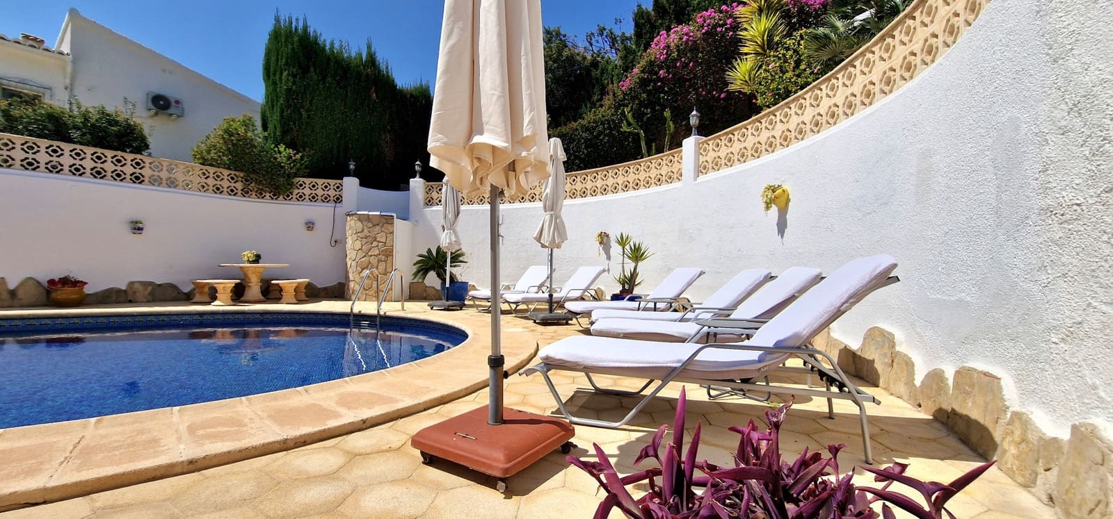 4 soveværelse Villa til salg i Moraira med swimmingpool - € 665.000 (Ref: 8923222)