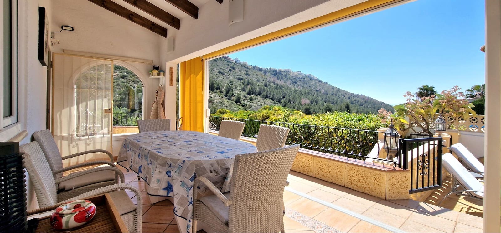 4 soveværelse Villa til salg i Moraira med swimmingpool - € 665.000 (Ref: 8923222)