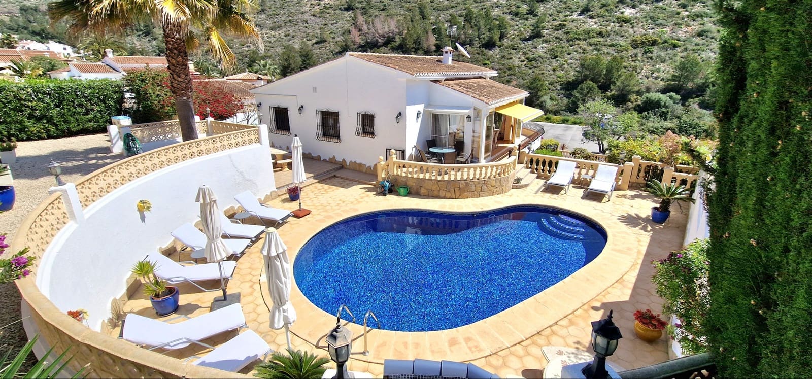4 soveværelse Villa til salg i Moraira med swimmingpool - € 665.000 (Ref: 8923222)