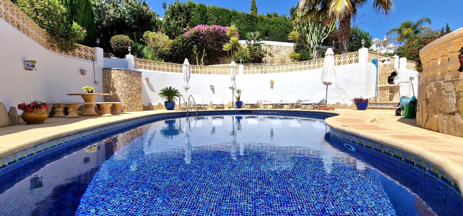 4 soveværelse Villa til salg i Moraira med swimmingpool - € 665.000 (Ref: 8923222)