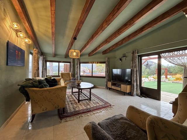 3 sypialnia Willa na sprzedaż w Teulada Pueblo, Teulada-Moraira z basenem - 530 000 € (Ref: 8942102)