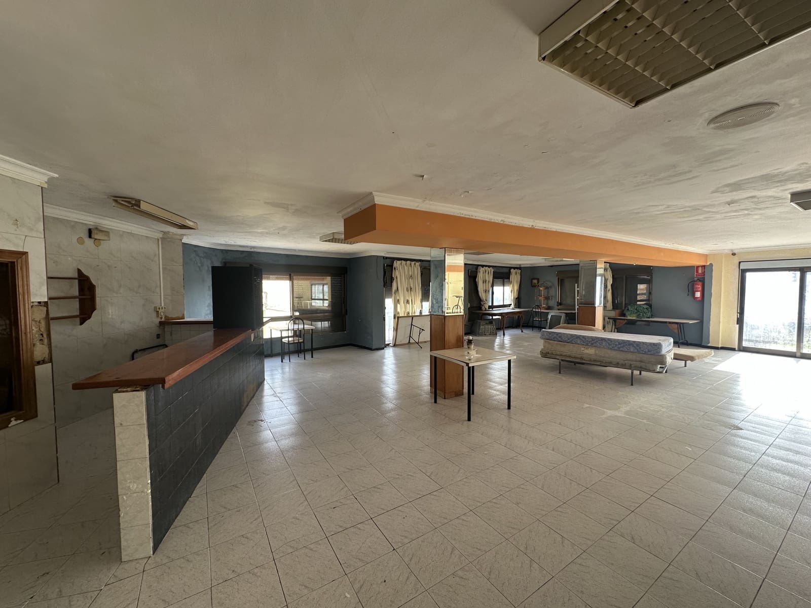 5 soveværelse Erhverv til salg i Tormos - € 325.000 (Ref: 8945302)