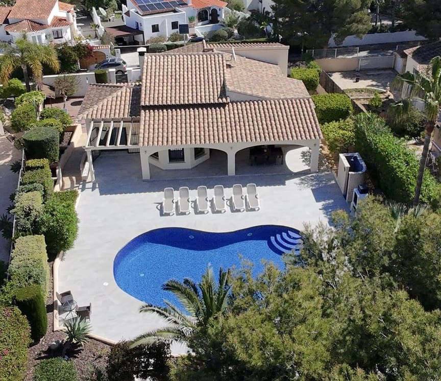 3 soveværelse Villa til salg i Moraira med swimmingpool - € 1.100.000 (Ref: 8956537)
