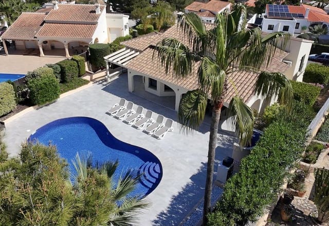 3 bedroom Villa for sale in Moravit - Cap Blanc, Teulada-Moraira with pool - € 1,100,000 (Ref: 8956537)