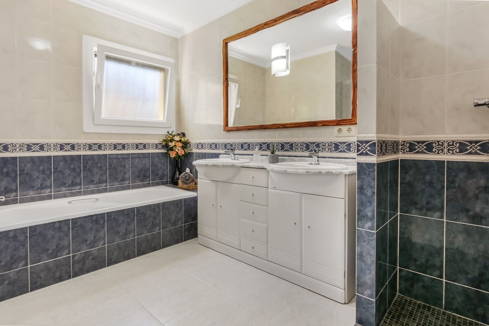 3 soveværelse Villa til salg i Moraira med swimmingpool - € 1.100.000 (Ref: 8956537)