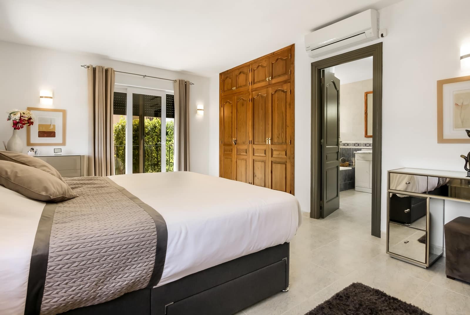 3 soveværelse Villa til salg i Moraira med swimmingpool - € 1.100.000 (Ref: 8956537)