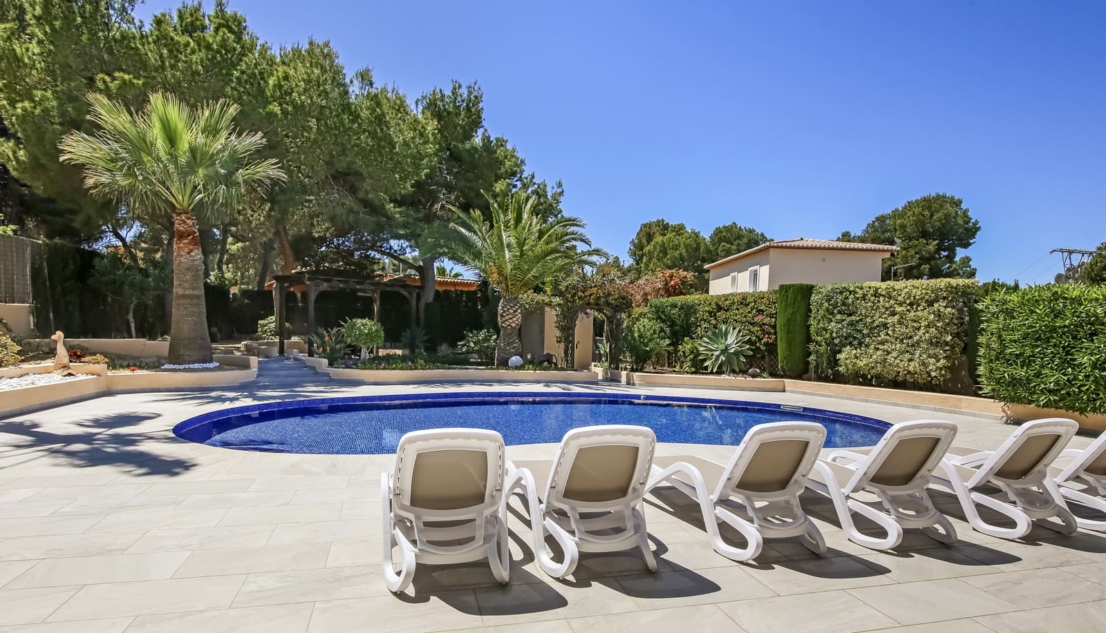 3 soveværelse Villa til salg i Moraira med swimmingpool - € 1.100.000 (Ref: 8956537)