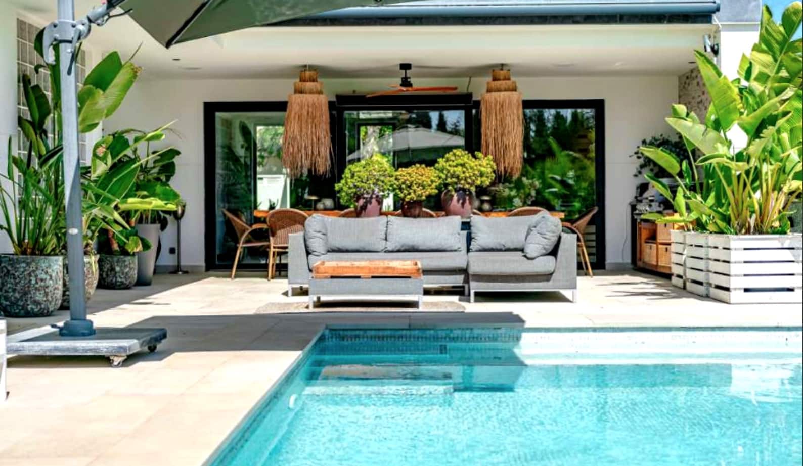 4 makuuhuone Huvila myytävänä paikassa Benissa mukana uima-altaan - 1 700 000 € (Ref: 8967920)