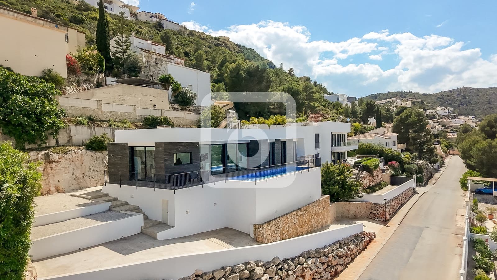 3 soveværelse Villa til salg i Monte Solana med swimmingpool - € 745.000 (Ref: 8978389)