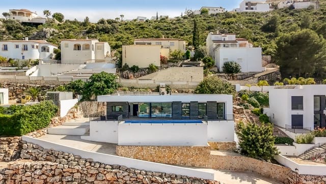 3 slaapkamer Villa te koop in Monte Solana, Pedreguer met zwembad - € 695.000 (Ref: 8978389)