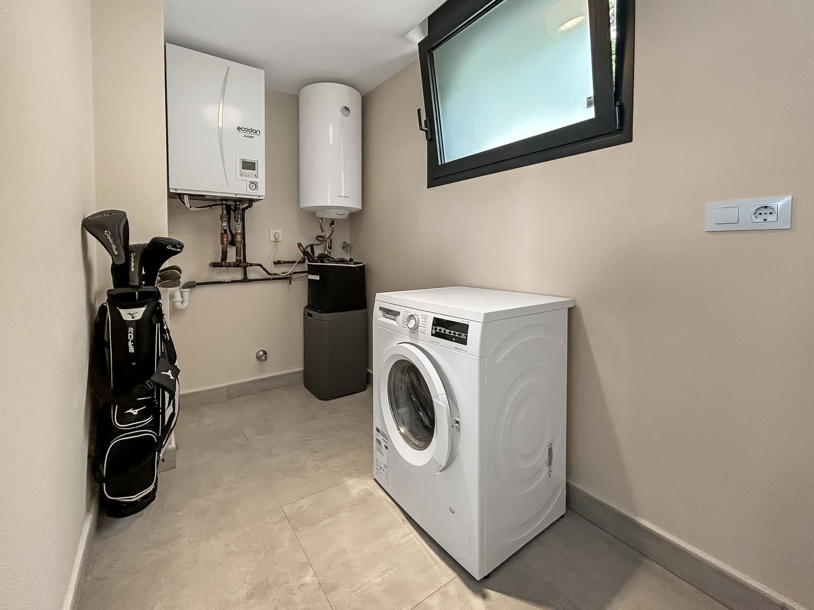 3 soverom Villa til salgs i Monte Solana med svømmebasseng - € 695 000 (Ref: 8978389)