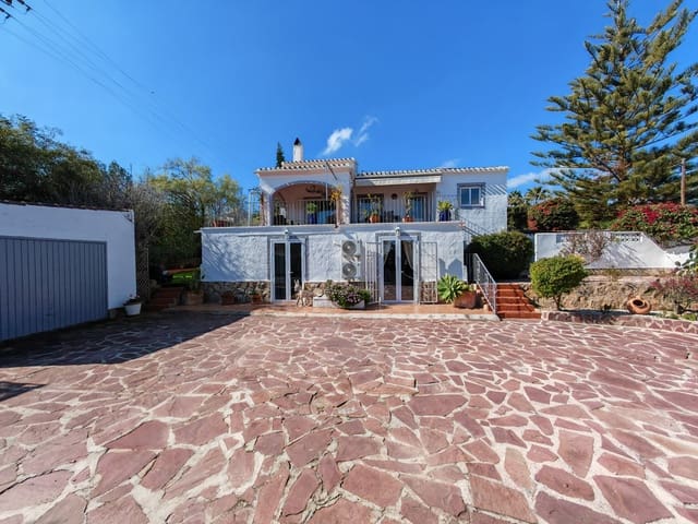 5 soveværelse Villa til salg i Javea / Xàbia med swimmingpool - € 650.000 (Ref: 8987983)