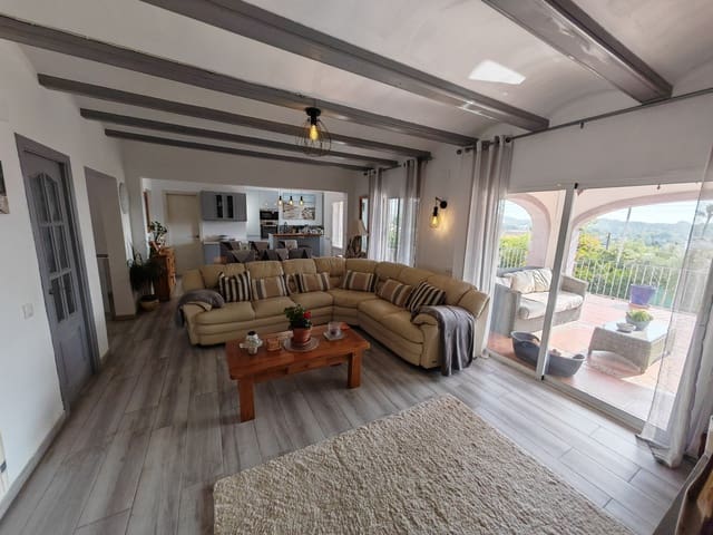 5 soveværelse Villa til salg i Javea / Xàbia med swimmingpool - € 650.000 (Ref: 8987983)