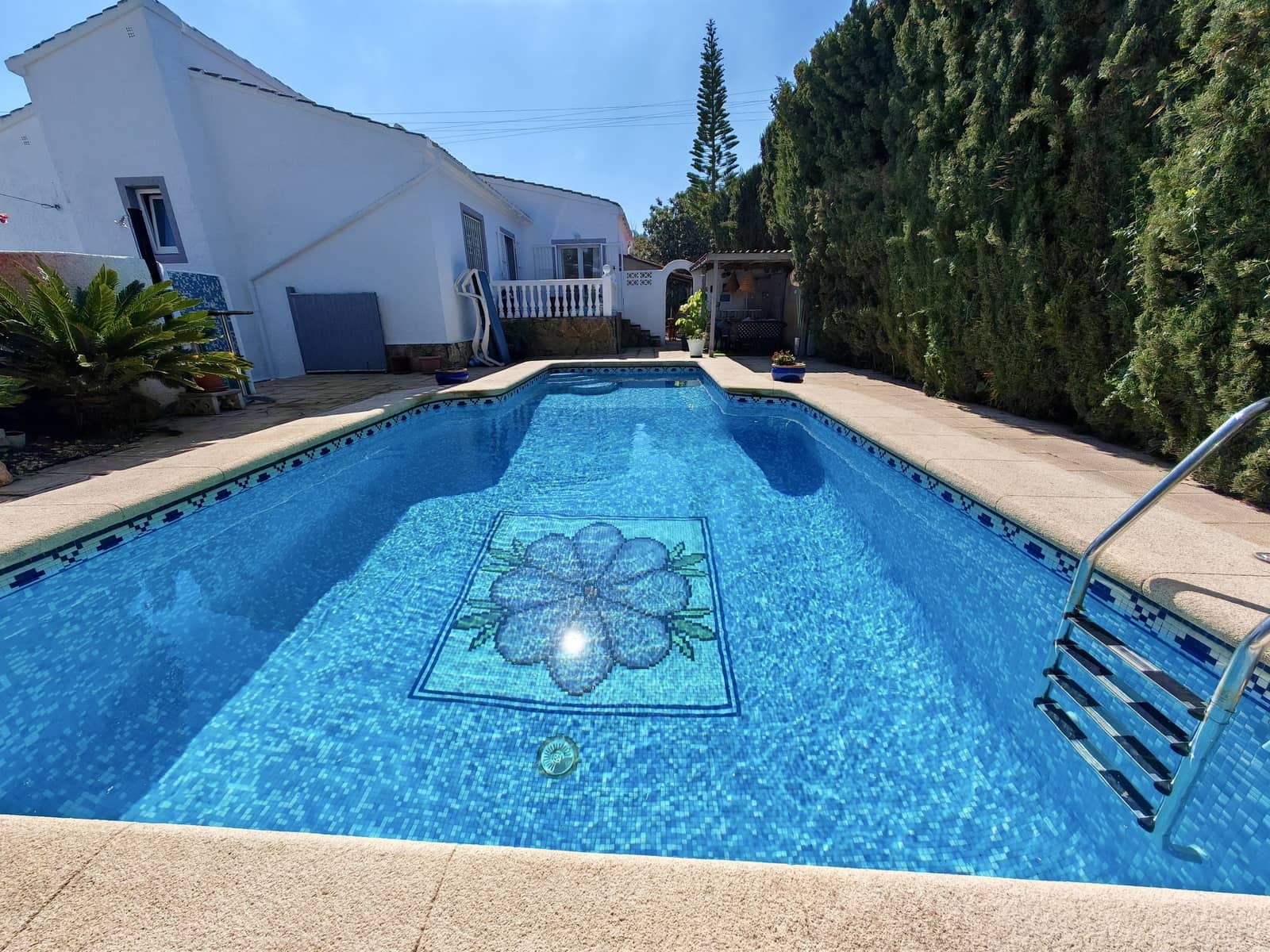 5 Zimmer Villa zu verkaufen in Javea / Xabia mit Pool - 650.000 € (Ref: 8987983)