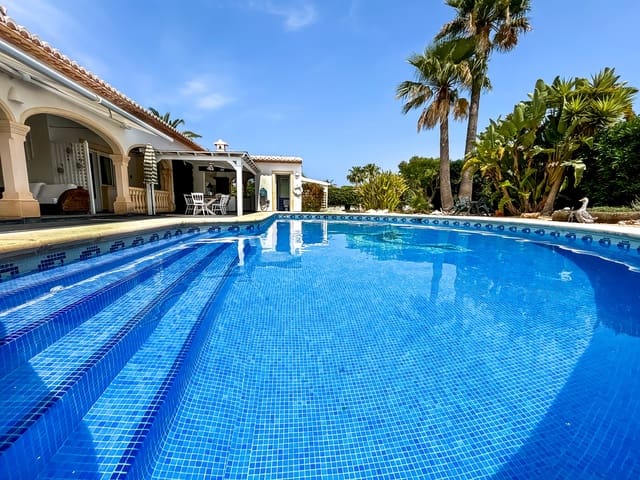3 sypialnia Willa na sprzedaż w Centro ciudad, Javea / Xàbia z basenem - 795 000 € (Ref: 9033835)