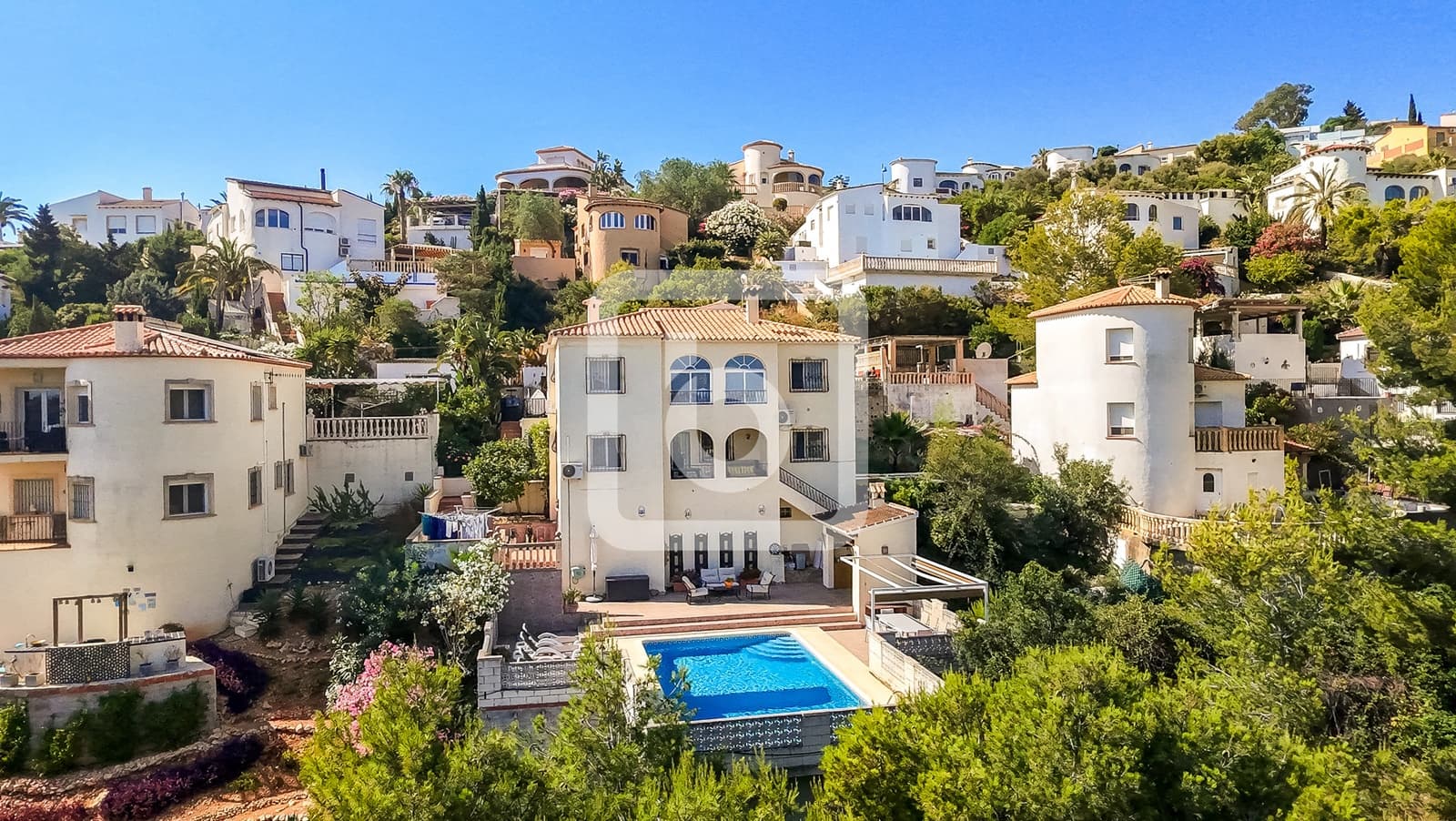 5 soveværelse Villa til salg i Monte Pedreguer med swimmingpool - € 445.000 (Ref: 9095010)