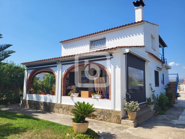 5 slaapkamer Villa te koop in Oliva met garage - € 399.000 (Ref: 9109998)