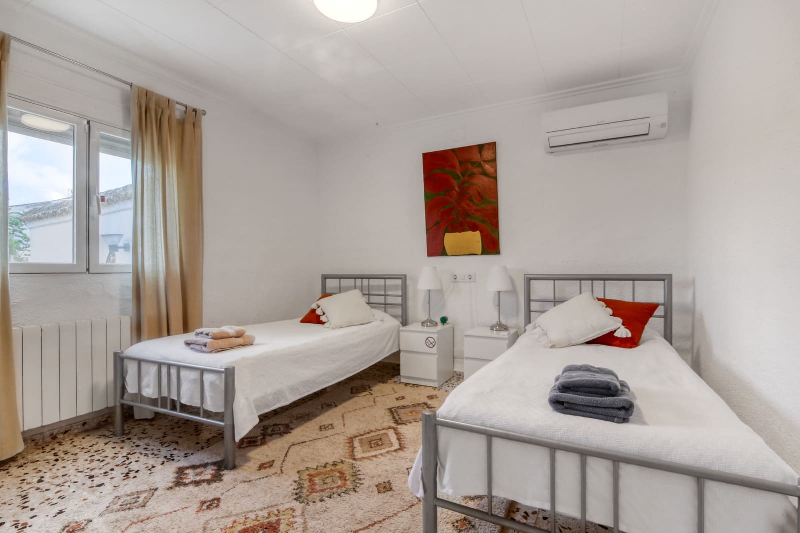 Chalet de 4 habitaciones en Javea / Xàbia en venta con piscina - 750.000 € (Ref: 9111811)