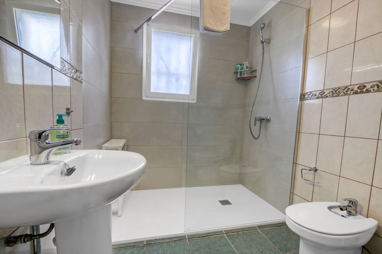 Chalet de 4 habitaciones en Javea / Xàbia en venta con piscina - 750.000 € (Ref: 9111811)