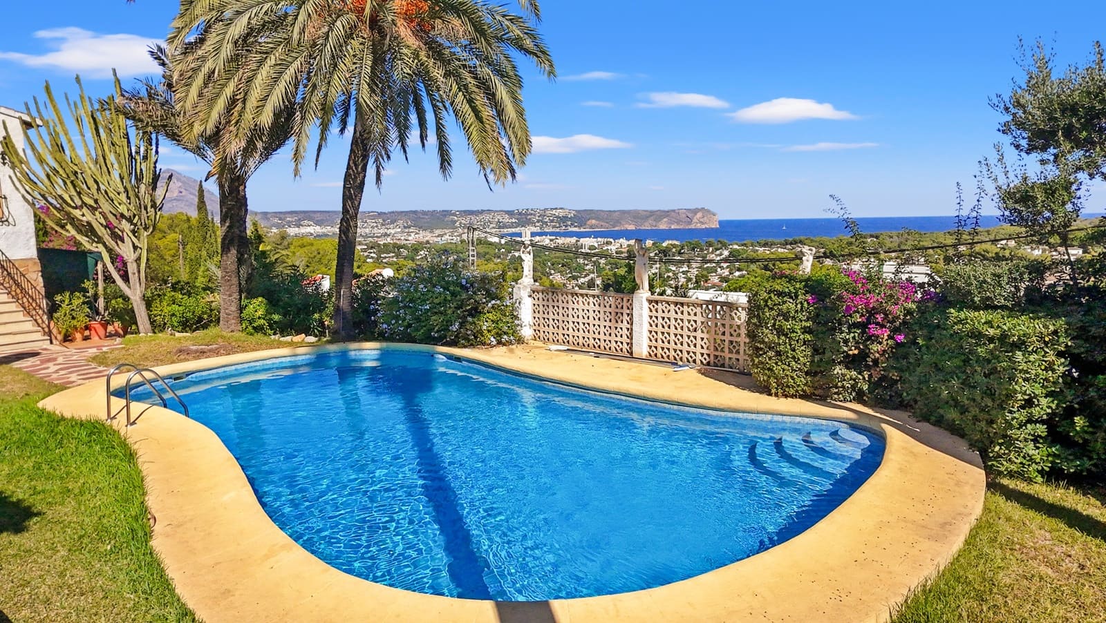 5 slaapkamer Villa te koop in Javea / Xabia met zwembad - € 1.299.950 (Ref: 9115707)