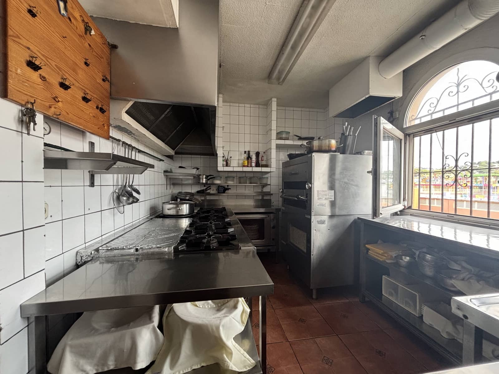 Commercial for sale in Moraira - € 129,000 (Ref: 9115708)