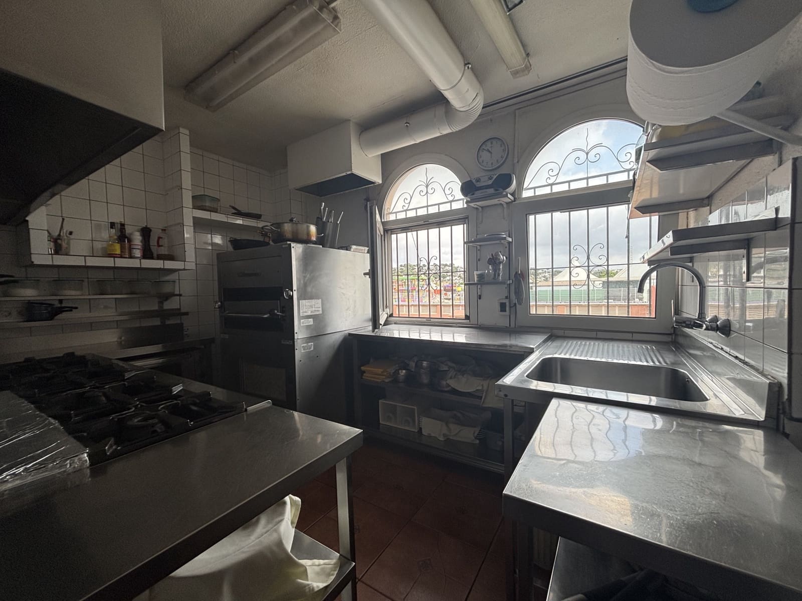 Commercial for sale in Moraira - € 129,000 (Ref: 9115708)